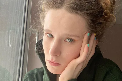 Певица Монеточка объявила о продаже новой квартиры в Москве после того, как Mash опубликовал ее адрес Певица Монеточка объявила о продаже новой квартиры в Москве после того, как Mash опубликовал ее адрес