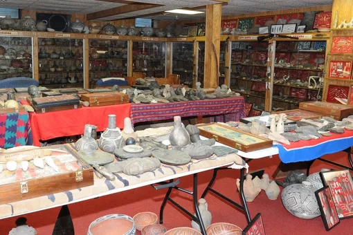 «Настоящий Индиана Джонс из Индианы»: американец за полвека собрал у себя дома целый «музей» древних артефактов. ФБР нашло у него останки 500 человек «Настоящий Индиана Джонс из Индианы»: американец за полвека собрал у себя дома целый «музей» древних артефактов. ФБР нашло у него останки 500 человек