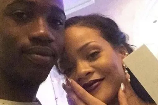 Двоюродного брата Рианны застрелили через несколько часов после наступления Рождества Двоюродного брата Рианны застрелили через несколько часов после наступления Рождества