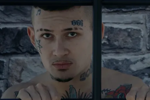 «Я вчера вино пил на вилле у Паши Дурова». Моргенштерн выпустил трек «Почему?» и клип на него «Я вчера вино пил на вилле у Паши Дурова». Моргенштерн выпустил трек «Почему?» и клип на него